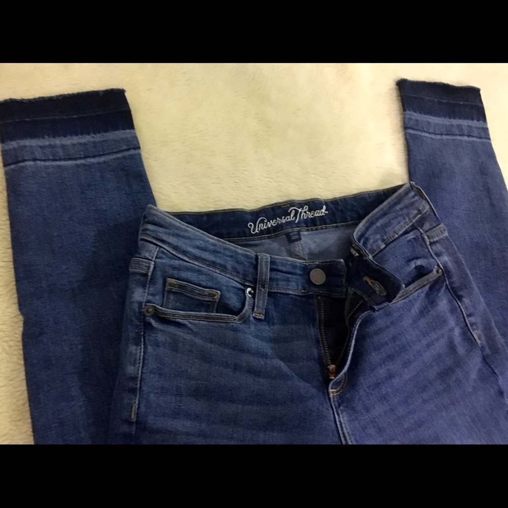 Universal Thread Mid-Rise Jeans - Picture 3 of 4